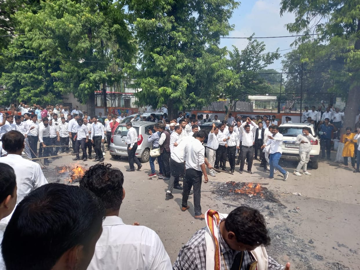 west UP News Live: 15 lakh house tax outstanding, house sealed, medical nurse assaulted after kidnapping