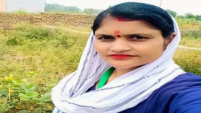 School bus crushes scooter, female shikshamitra dies