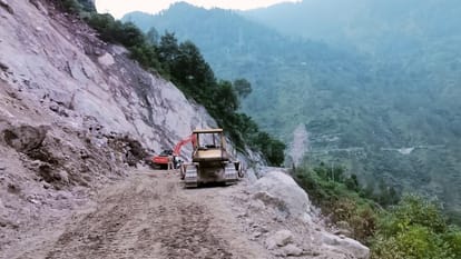Himachal Weather: गिरि का जलस्तर बढ़ा, जटोन बैराज के खोले गेट; चार दिन बारिश का येलो अलर्ट Himachal Weather update: Giri River Water Level Rise Four day rain yellow alert in Himachal Pradesh