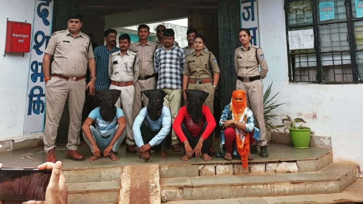 Shivpuri: Son-in-law had made an obscene video of father-in-law with a woman, then started blackmailing him.