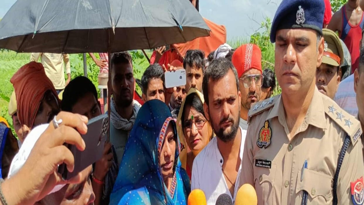 Shankar Pandey body not found after week villagers block road to arrest killers
