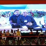 मंच पर मौजूुद पीएम नरेंद्र मोदी, डिप्टी सीएम टीएस सिंहदेव,  नेता प्रतिपक्ष नारायण चंदेल