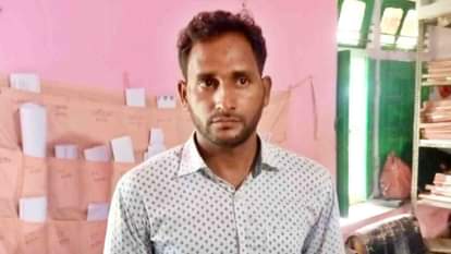 एसीबी की गिरफ्त में आरोपी।