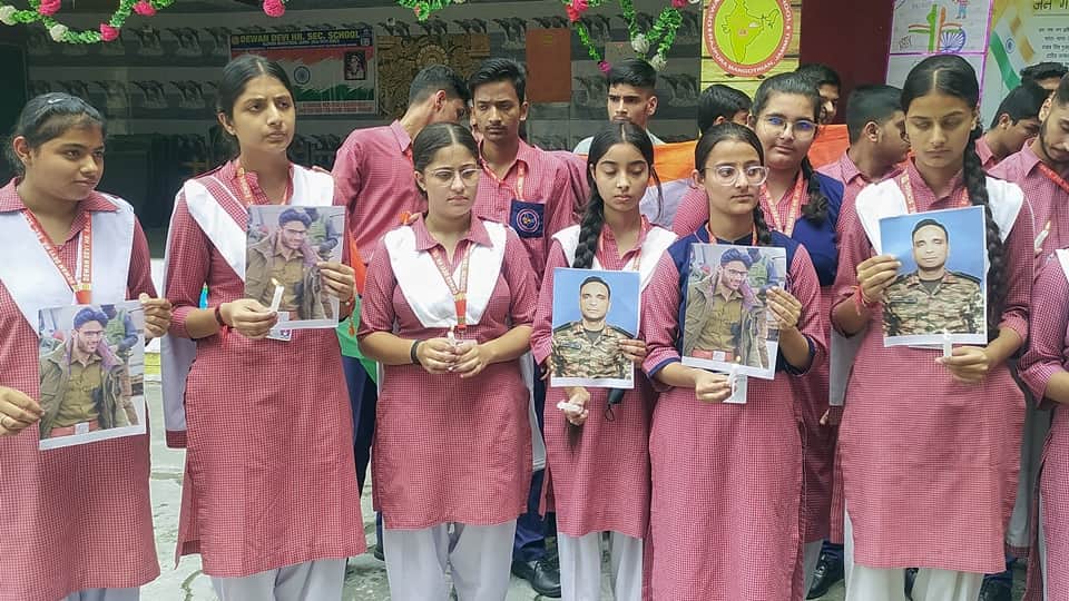 Jammu Kashmir: Boiling in both the divisions against the martyrdoms in Kokernag anantnag encounter