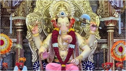 90th year of Mumbai Lalbaugcha Raja devotees got first darshan of this year Ganesh idol Video