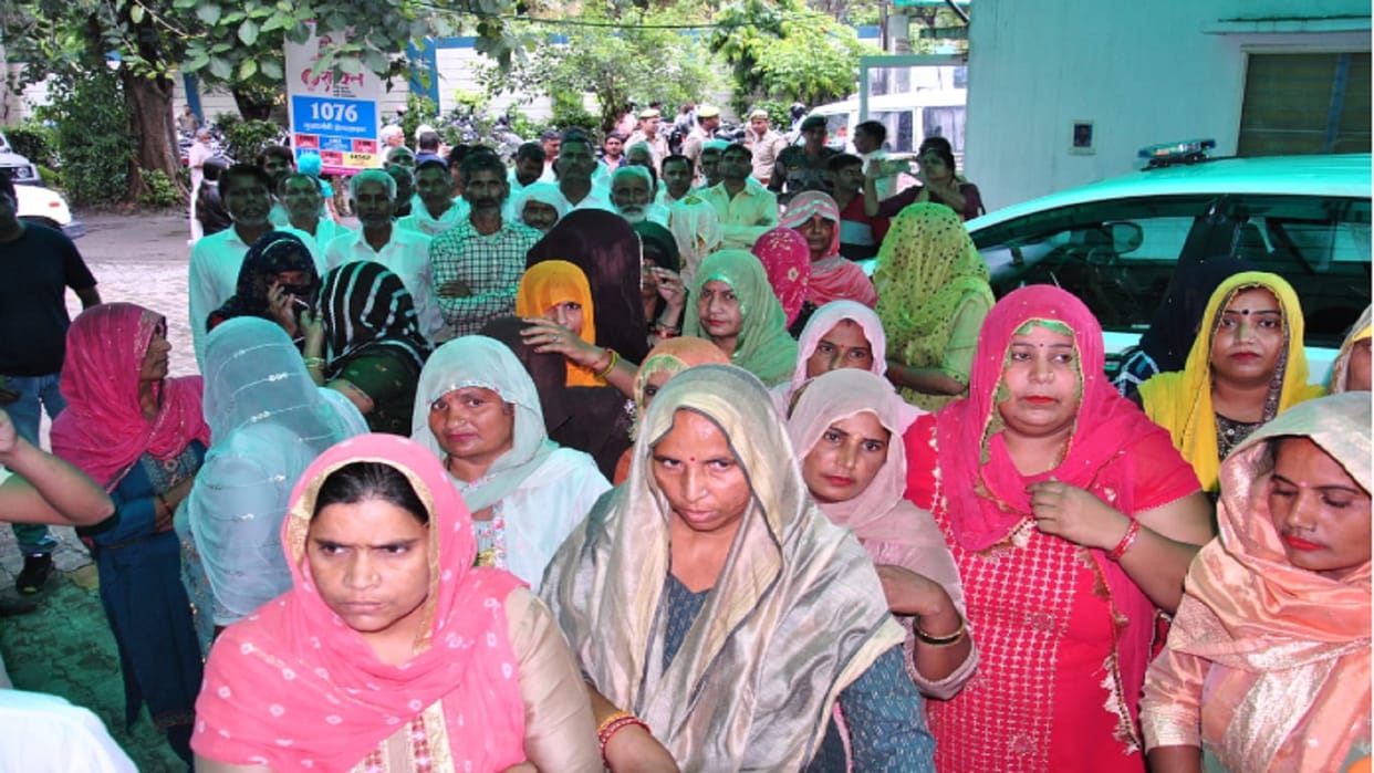 Meerut: People created ruckus at SSP office against false extortion case