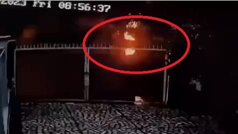 Four people got burnt due to lightning, one girl died