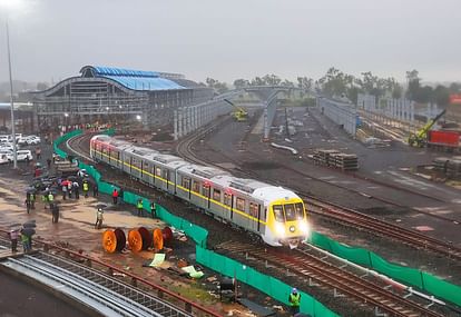 Indore: मेट्रो का ट्रायल रन अब 30 सितंबर तक होगा, सेफ्टी रन में दस से ज्यादा बार चलाई मेट्रो Trial run of Metro will now be till 30th September, Metro ran more than ten times in safety run.
