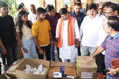 Indore: भाजपा महासचिव कैलाश विजयवर्गीय बोले-विपक्षी गणबंधन में हर कोई प्रधानमंत्री पद का दावेदार BJP General Secretary Kailash Vijayvargiya said - Everyone in the opposition alliance is a contender for the p