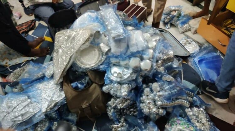 Durg: पुलिस ने 127 किलो चांदी के जेवरात किए बरामद, चार लोगों को हिरासत में लेकर पूछताछ