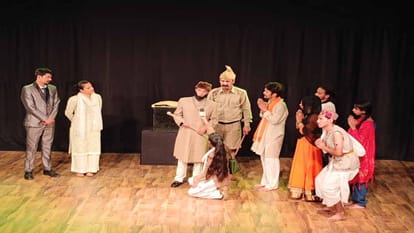 ek tha Gadha urf Aladad Khan…the drama showed the craziness of politics and the hypocrisy of the system.
