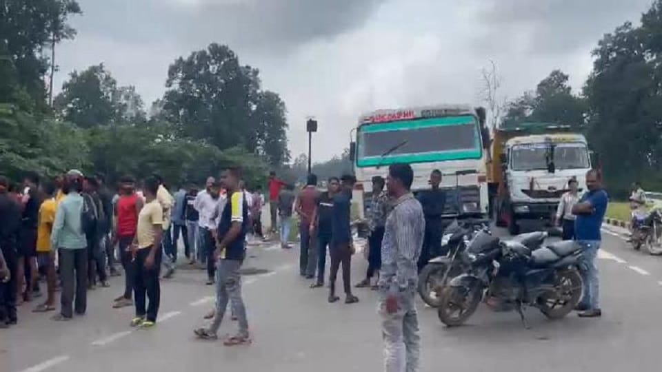 Tanker crushes bike riding youth one dead other injured in Korba