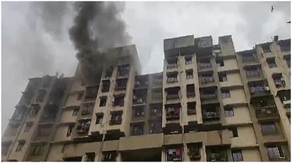 Fire in 12-story building in Mumbai: Firefighters quickly cut power, rescued 60 people Fire in 12-storey building in Mumbai; about 60 residents were rescued, 39 of them were hospitalized due to suffocation