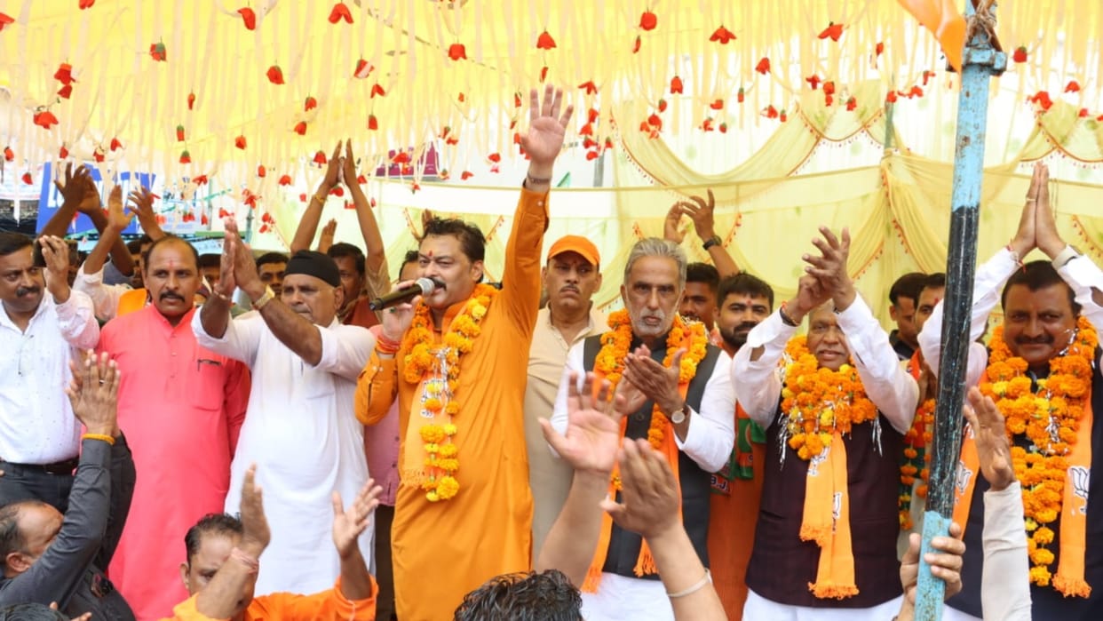 Katni: Jan Ashirwad Yatra received grand welcome, senior leaders enumerated the works of government