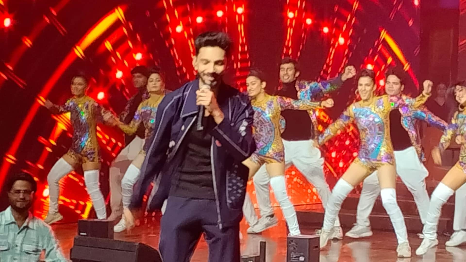 Anirudh Ravichander discloses his love for shah rukh khan films dream come true to work in Jawan