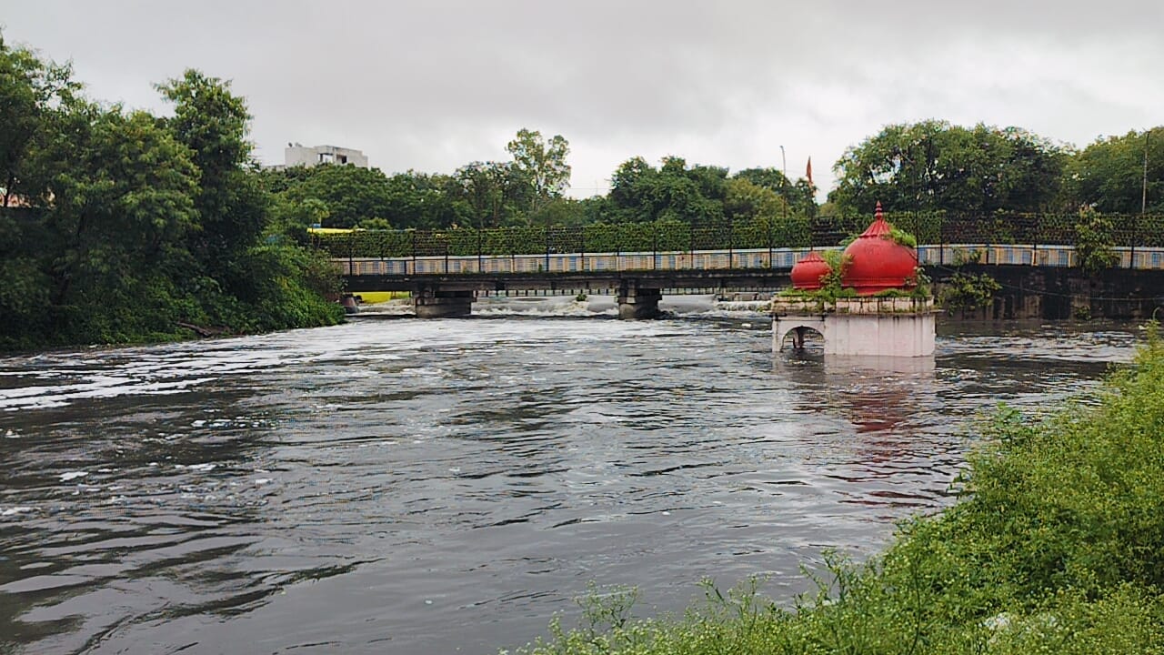 Indore Rain Update Today IMD Severe Rainfall Alert in Madhya Pradesh's Indore News in Hindi