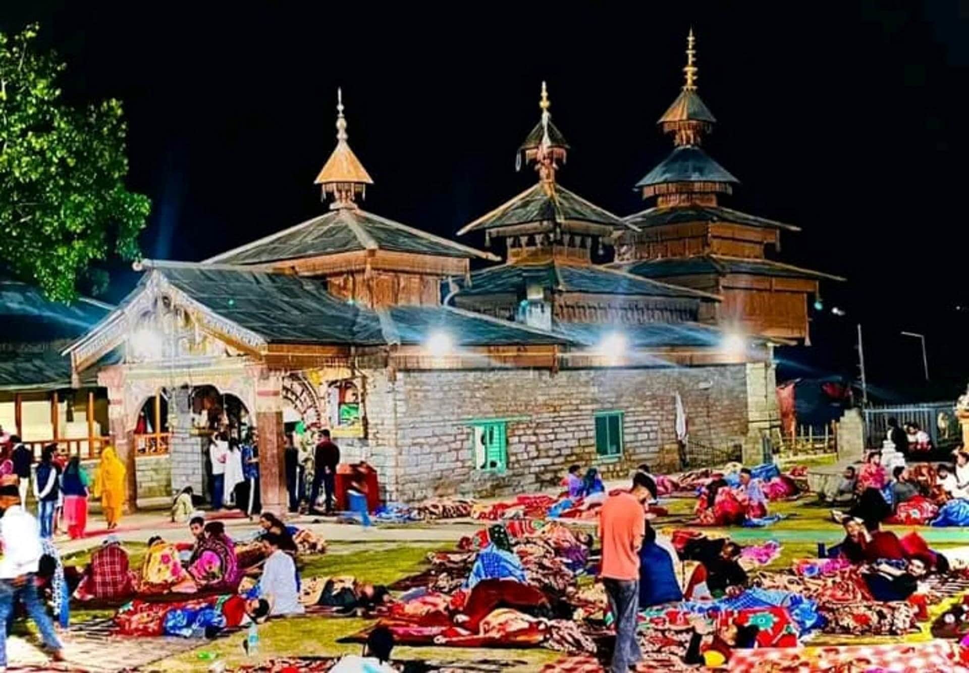 Uttarakhand famous Temple Mahasu Maharaj spend a night in the temple things get resolved Vikasnagar
