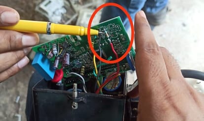 UP: बिजली के मीटर की कम कर दी रफ्तार, उपभोक्ता ने लगाया ऐसा दिमाग; चकरा गई विद्युत विभाग की टीम speed of electricity meter reduced consumer thought electricity department team got confused