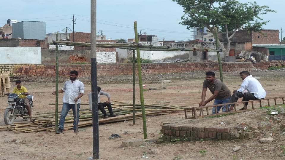 Three days left for the fair to start, preparations slow