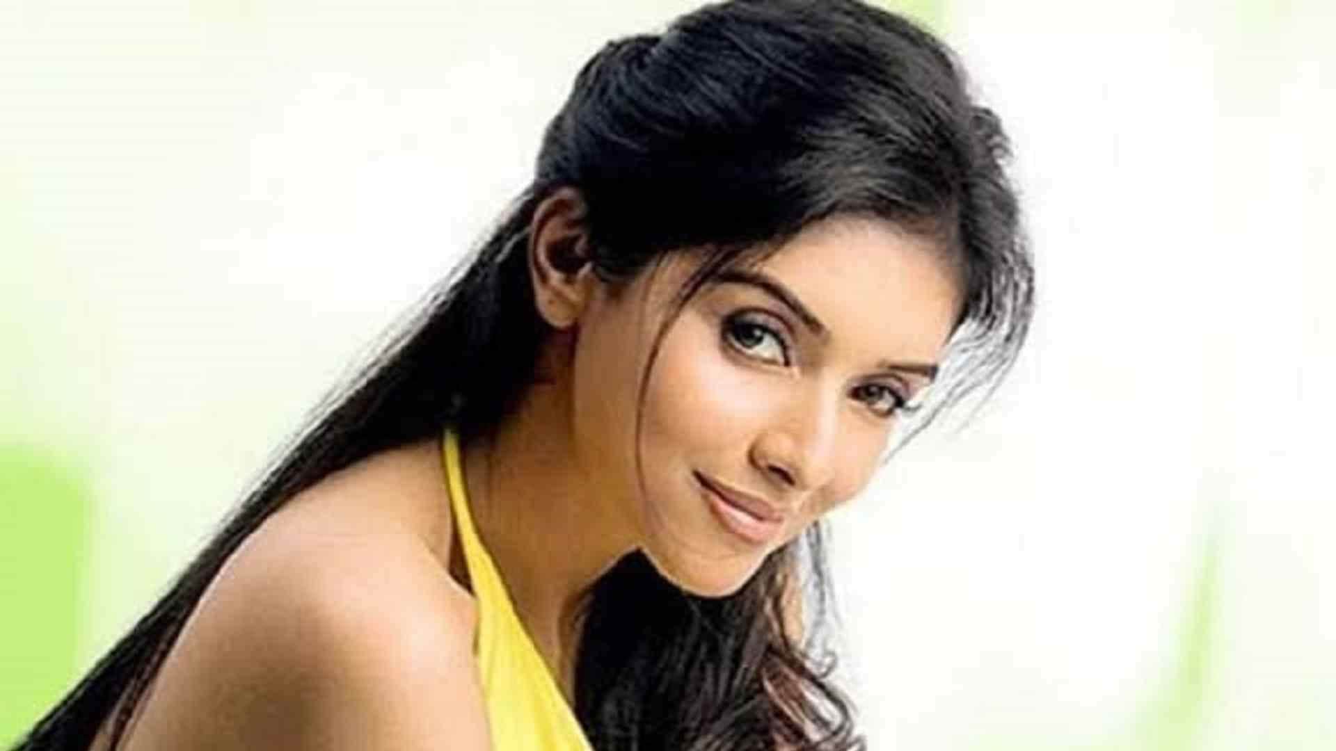 Nayanthara did a wonderful job in the film Jawan these beauties of South are also strong in Bollywood