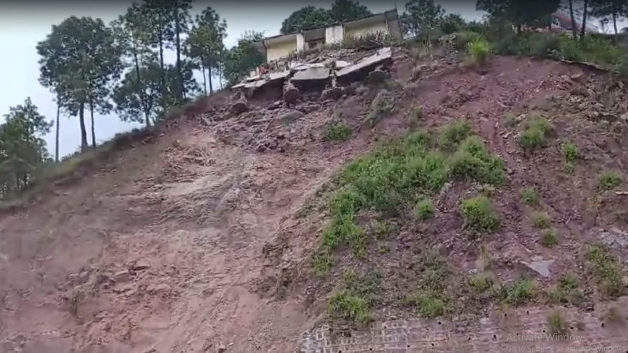 kalka shimla national highway damaged building debris removed