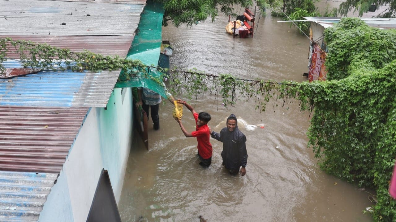 Indore Rain barish Weather Update Today IMD Rainfall red Alert in Madhya Pradesh Hindi news