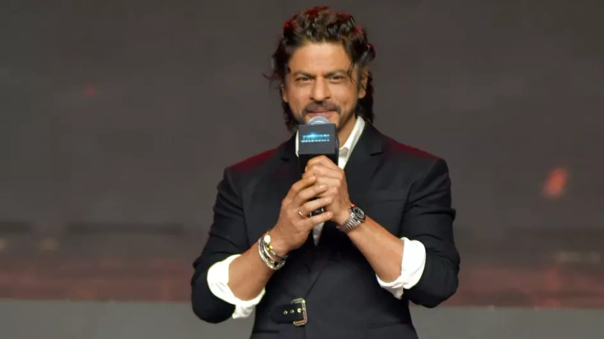Shah Rukh Khan Says I Love You To Jawan Co actor Vijay Sethupathi said we can get marry now