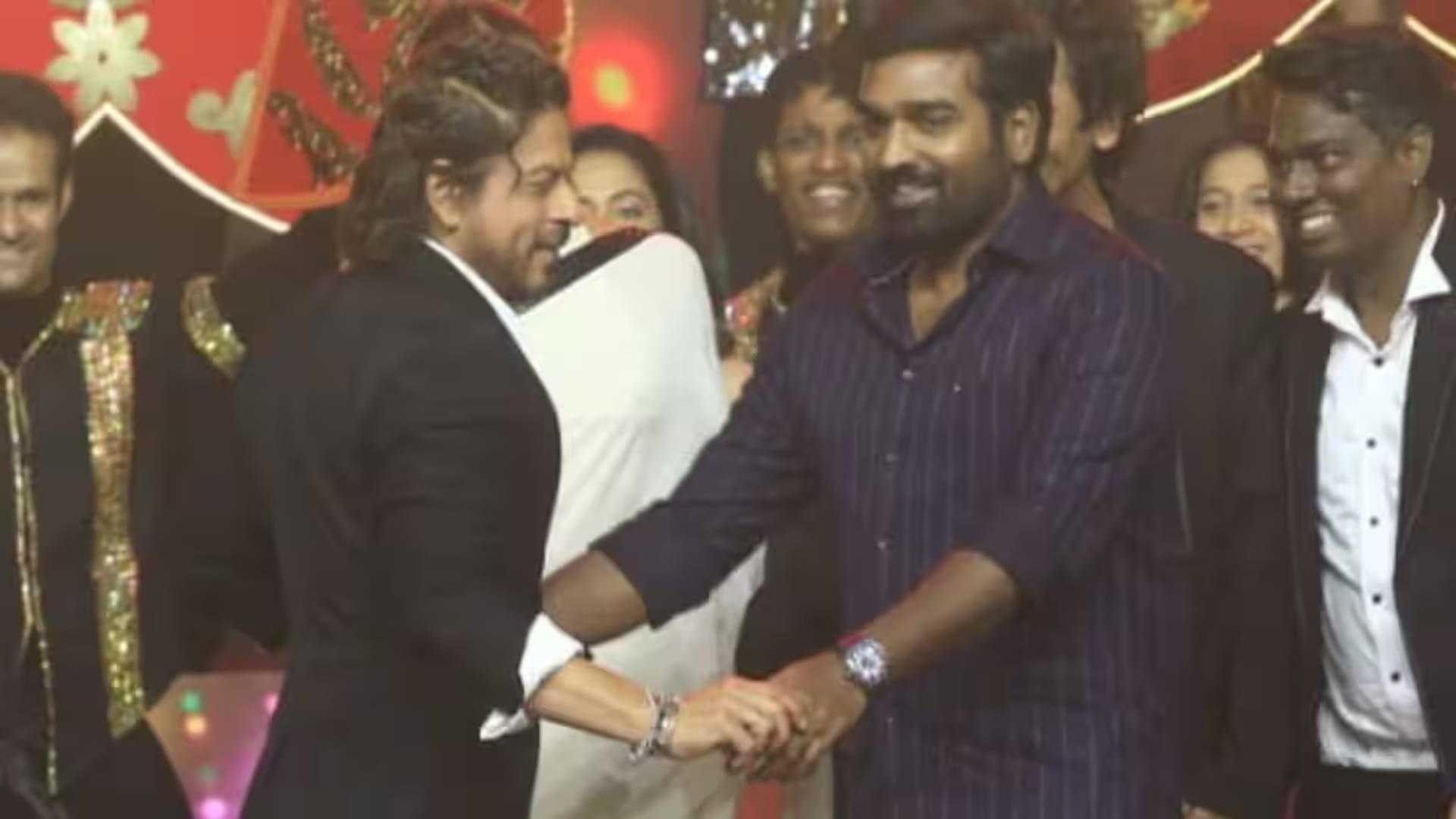 Shah Rukh Khan Says I Love You To Jawan Co actor Vijay Sethupathi said we can get marry now
