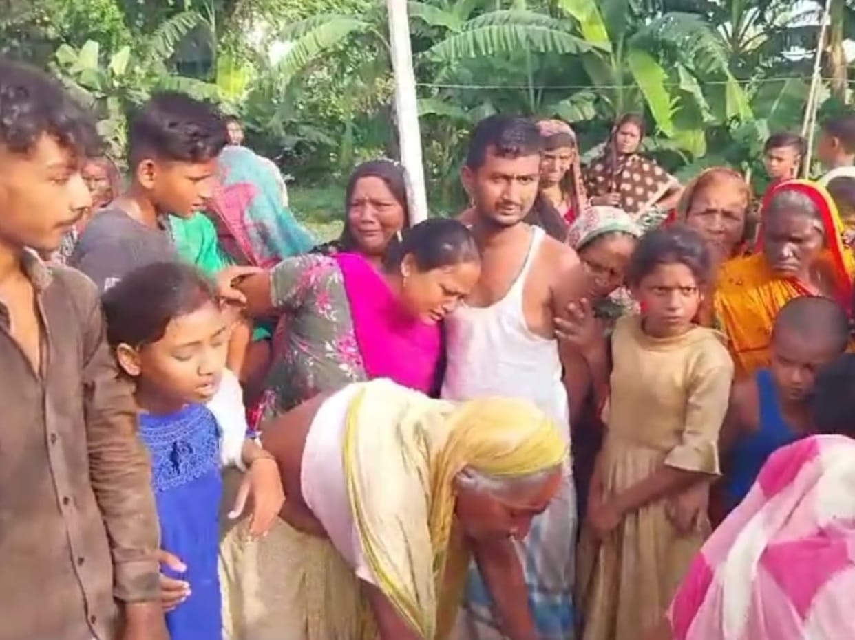 Bihar News: Youth dies in Muzaffarpur, dead body found hanging from a tree, suicide, crime news in Hindi