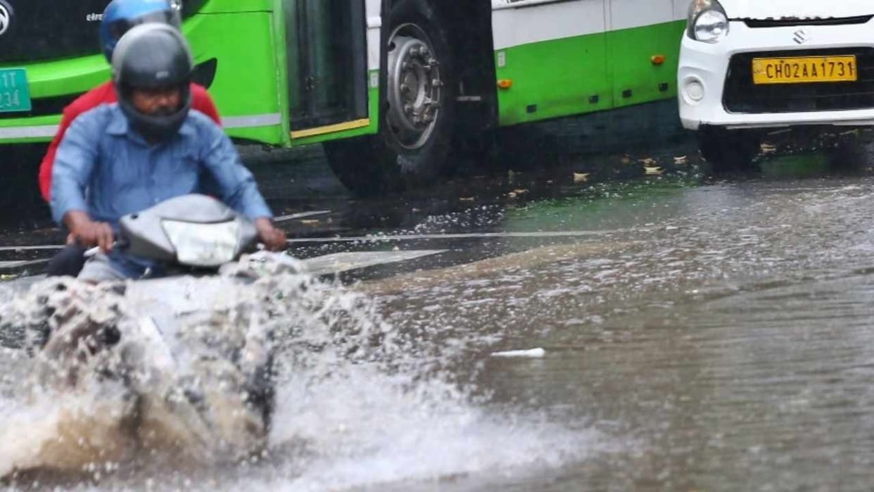 Weather became pleasant due to rain in Chandigarh