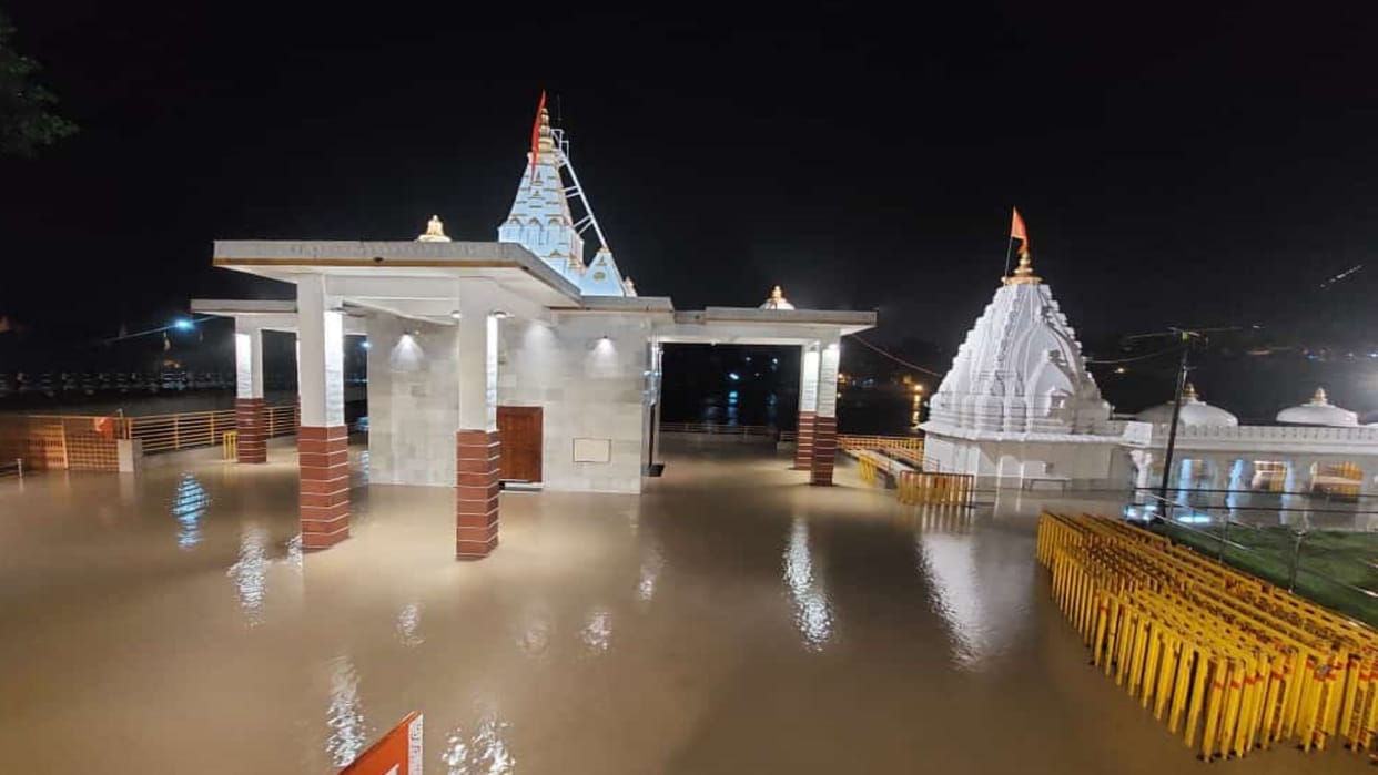 Mandsaur Shivana Maiya water performed Jalabhishek of Pashupatinath