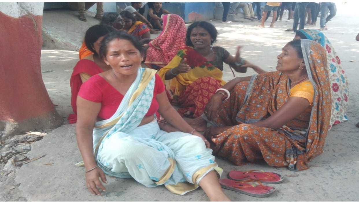Bihar Brothers going to worship in Nalanda were crushed by an unknown vehicle one dead and another injured