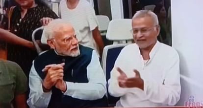 Narendra Modi : मेट्रो यात्रा में पीएम मोदी के बगल में बैठे बिहारी शख्स ने क्या कह दिया; सुर्खियों में वह बात one day before pm narendra modi birthday, amit shah in mithila, bihari asked pm about darbhanga aiims in delhi