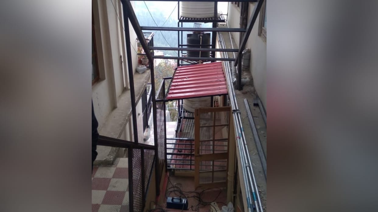 Nagar Nigam Shimla Encroachment demolition drive in Vikas nagar Shimla