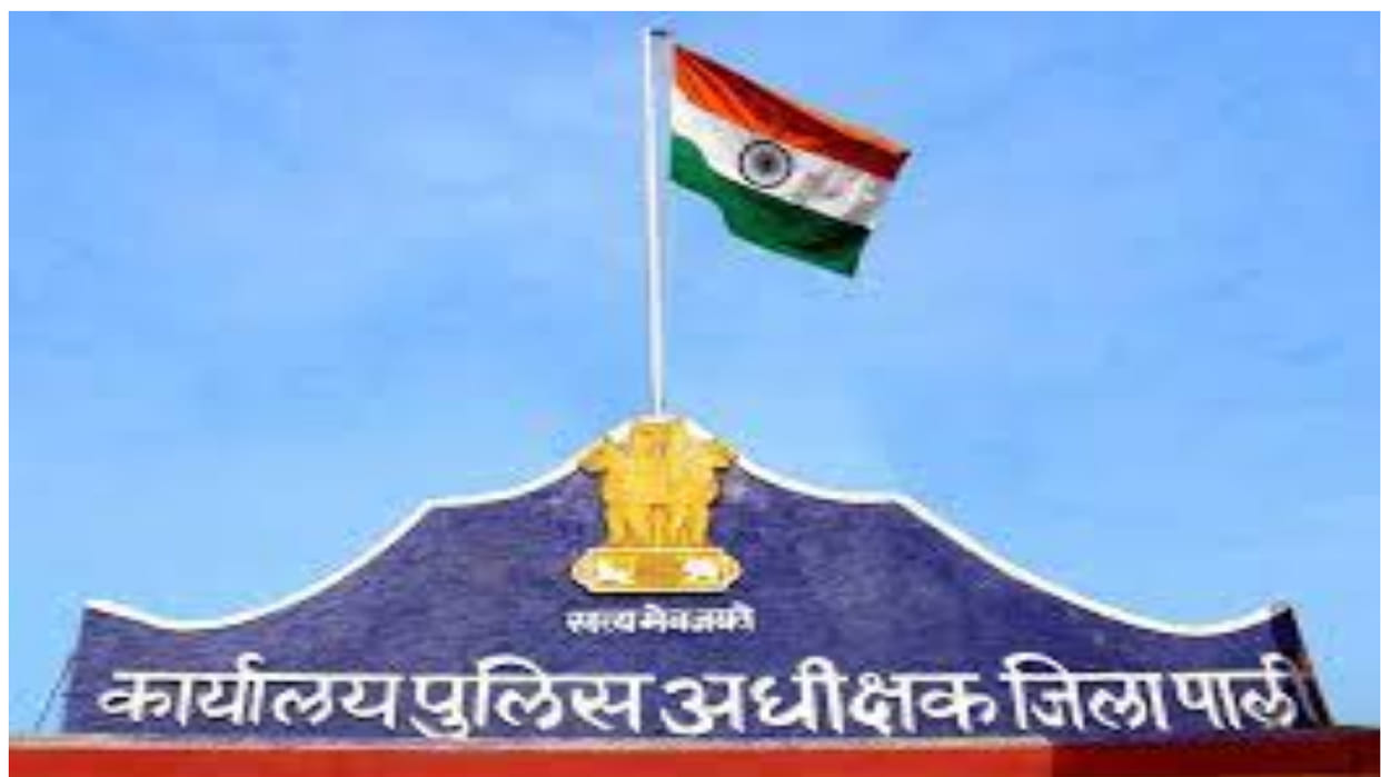 Rajasthan Thieves entered property dealers house from roof of house in Pali stole lakhs of jewelery and cash