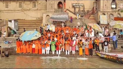 पीएम मोदी का जन्मदिन: अपने सांसद का जन्मोत्सव मना रहा बनारस, 73 मंदिरों में पूजा-पाठ, मां गंगा से भी अर्चना PM Narendra Modi Birthday Varanasi is celebrating janmotsav of its MP 73 Batuks Worship maa Ganga