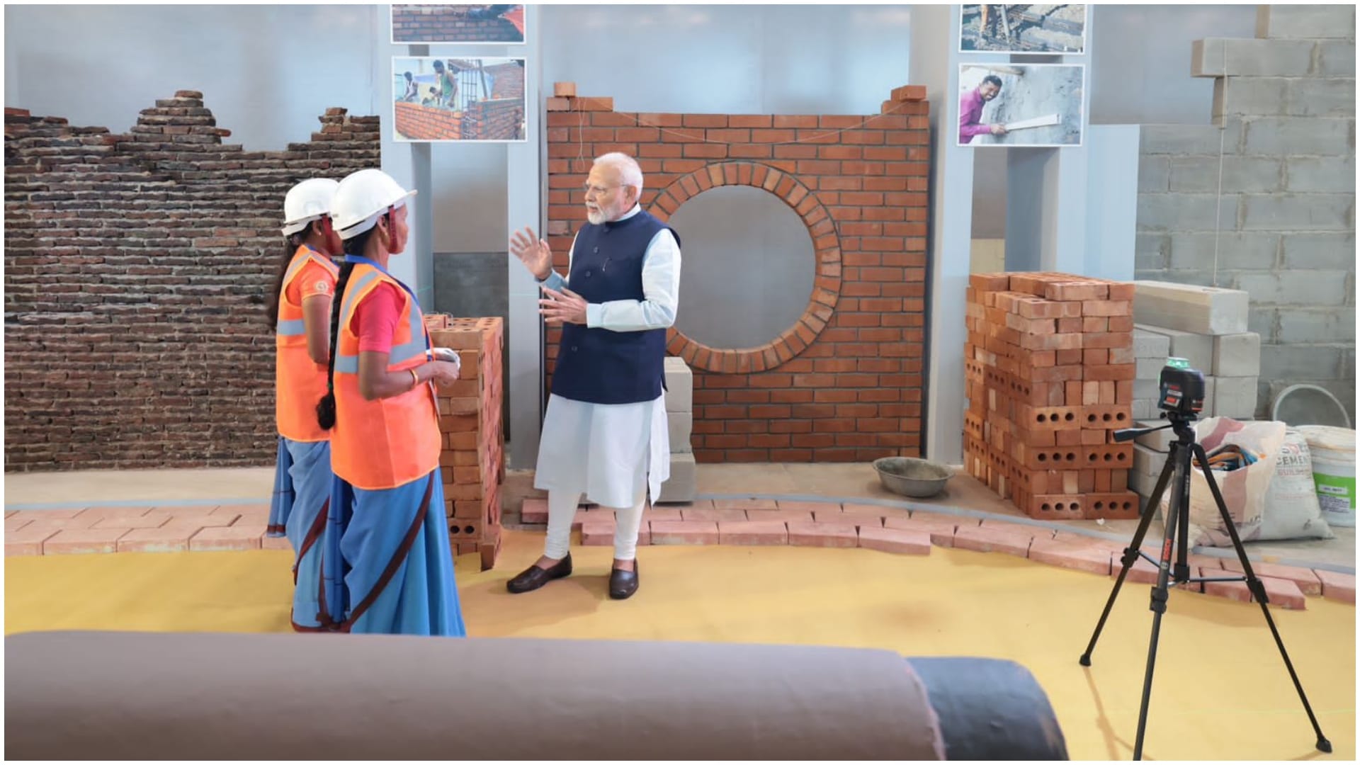 Vishwakarma Scheme Prime Minister Narendra Modi meets eighteen vishwakarmas