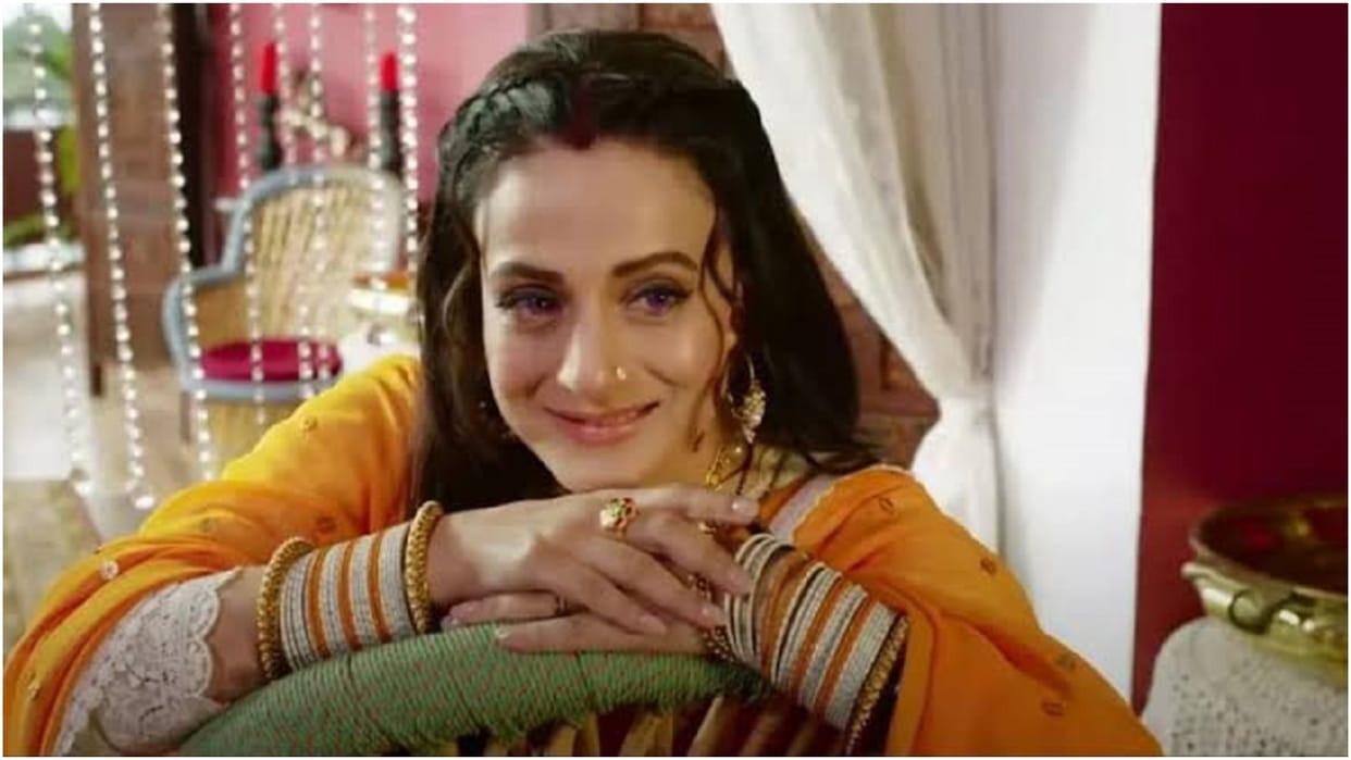 Ameesha patel Cheque Bounce Case Ranchi Court imposed 1000 rupees fine on Gadar 2 actress know details