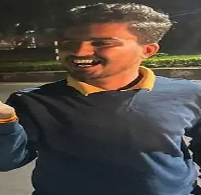 MP News: भोपाल में बीती देर रात हुआ हादसा, मां के जन्मदिन के दिन बुझा घर का चिराग, एक युवक की हालत गंभीर MP News: An accident happened late last night in Bhopal, the lamp of the house extinguished on the day of moth