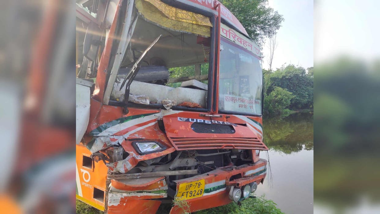 Uncontrolled roadways bus collides with divider driver dies