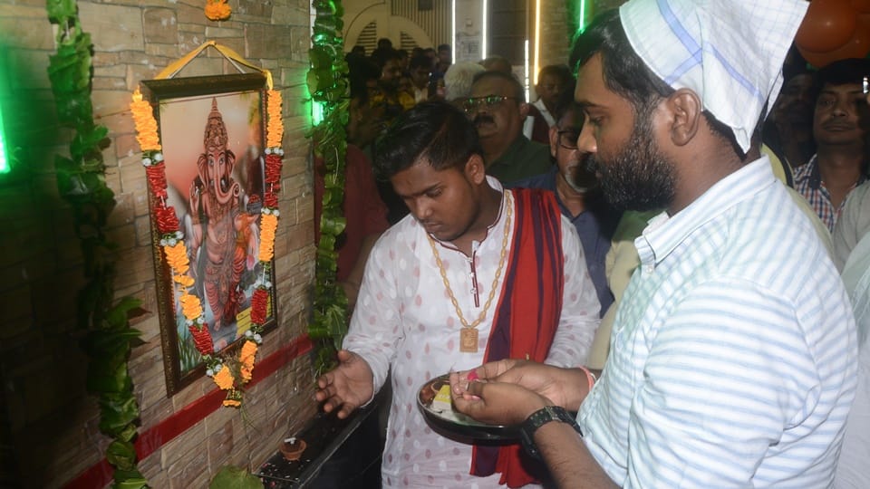 Chandausi Ganesh Chauth fair inaugurated by five religious leaders, route diverted