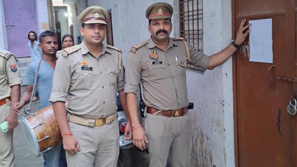 Attachment notice pasted at house of Parvez Parvaiz in Gorakhpur