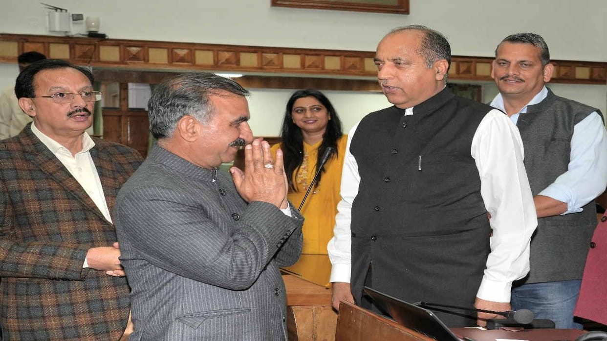 Himachal Assembly Session: Heated argument between cm Sukhvinder Sukhu and Leader of Opposition Jairam thakur