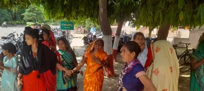 Kannauj road accident, Speeding car collides with bike, three youths died, bodies sent for post mortem