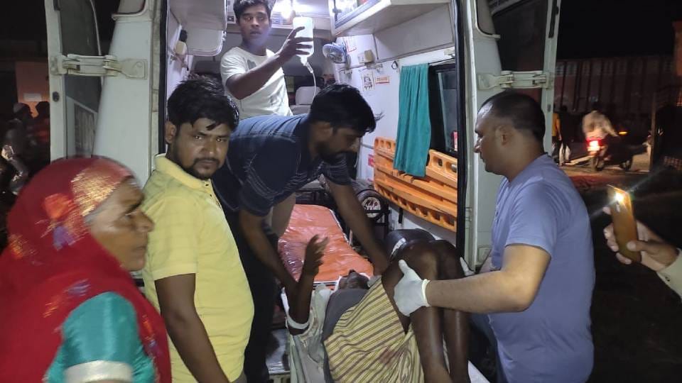 Two died while many injured collided with tractor and tempo in Kasganj