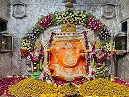 Indore: स्वर्ण आभूषणों से होगा खजराना गणेश का श्रृंगार, लगेगा सवा लाख मोदकों का भोग Khajrana Ganesha will be decorated with gold ornaments, 1.25 lakh modaks will be offered.