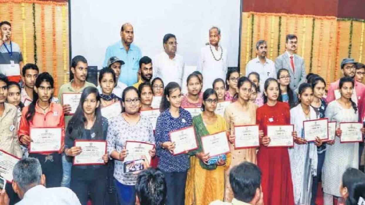 CM gives additional approval of Rs 107.71 crore for secondary education