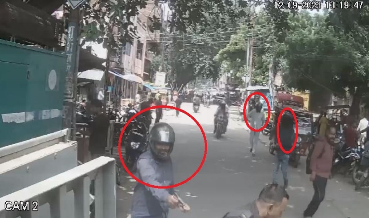 Mirzapur robbery fearless criminals shot guard As soon as seen another video of incident surfaced in broad day
