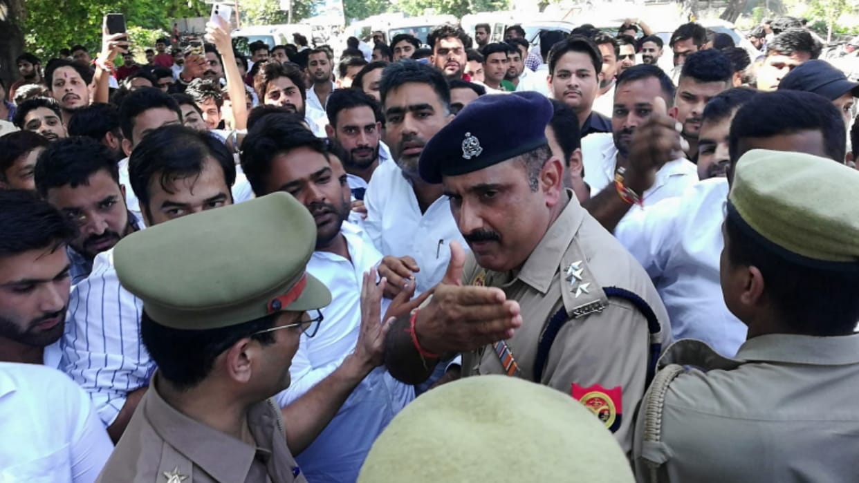 Mihir bhoj controversy: SP leader MLA  Atul Pradhan clashed with the police in Meerut