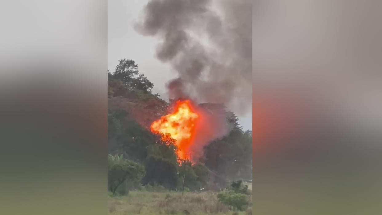 Blast in gas cylinder vehilce accident in jangalberi sujanpur Hamirpur